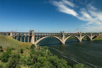 Fototapeta na wymiar The bridge across the Dnieper river in Zaporizhzhya