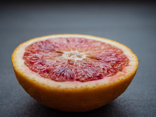 Blutorange halbiert