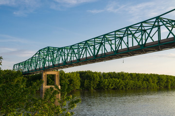 Bridge over the Illinois River