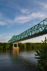 Fototapeta na wymiar Bridge over the Illinois River