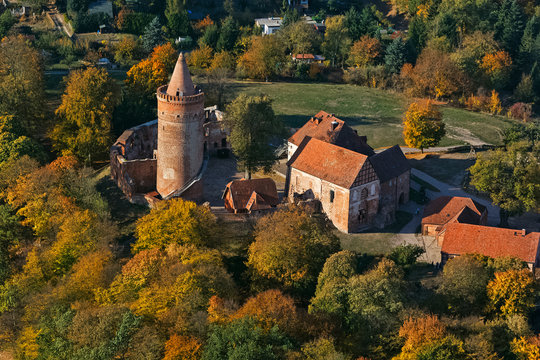 Burg Stargard, Mecklenburg-Vorpommern, Deutschland, Luftaufnahme, 14.10.2018 
