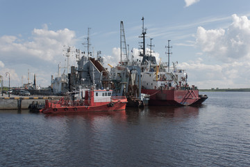 ships of different types at the pier