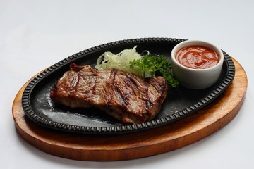 chicken, hips, grill, cup, sauce, parsley, onion, food, delicious, roasted, tray, metal, tree, meat, fried,