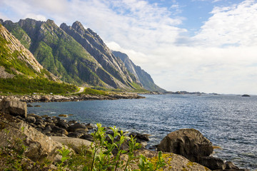 Fototapeta na wymiar sea and mountain range in Lofoten in Norway