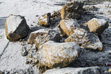 Steine Baustelle Schnee