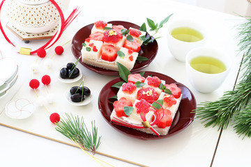 いちごオープンサンドイッチ　丹波の黒豆飛切極上