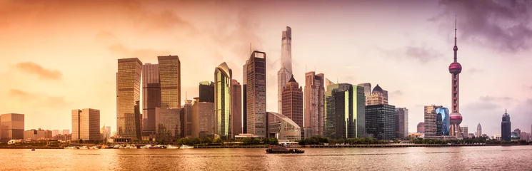 Fototapeten Gasse mit Bürogebäuden in Shanghai © evening_tao
