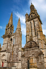 Fototapeta premium Pleyben. Eglise saint Germain dans l'enclos paroissial . Finistère. Bretagne