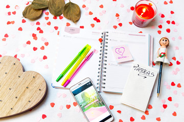 top view of how to carry an agenda for weddings. Tareas - task; Agenda de bodas - wedding planner; Si quiero - Yes I do; Junio - June