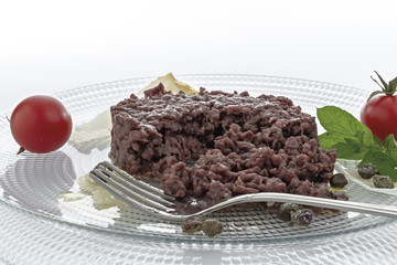 Tartare di carne condita semplice