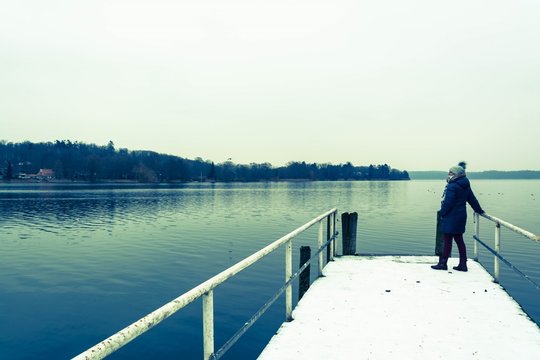 Auf dem Steg am Kellersee in Malente