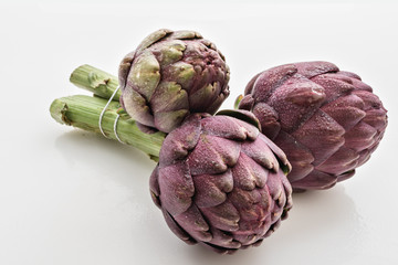 Obraz premium carciofi moretto bagnato fronte