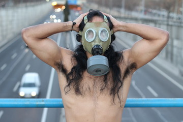 Survivor in an extreme polluted world 
