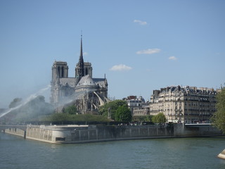 Paris mit Wassersprendger