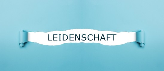Leidenschaft auf gerissenen Papier