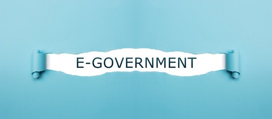 E-Government auf gerissenen Papier