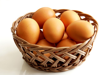 かごのなかの赤卵