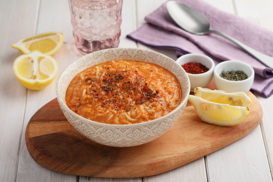 Lentil Soup with Vermicelli Noodles