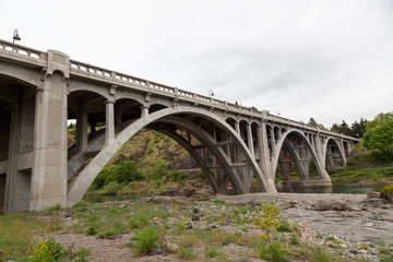Fototapeta na wymiar Bridge over Umpqua River