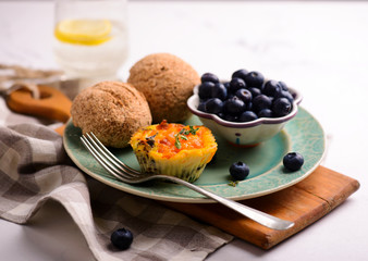 Breakfast Egg Muffins with blueberry