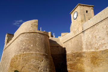 restaurierte historische Zitadelle über der Inselhauptstadt