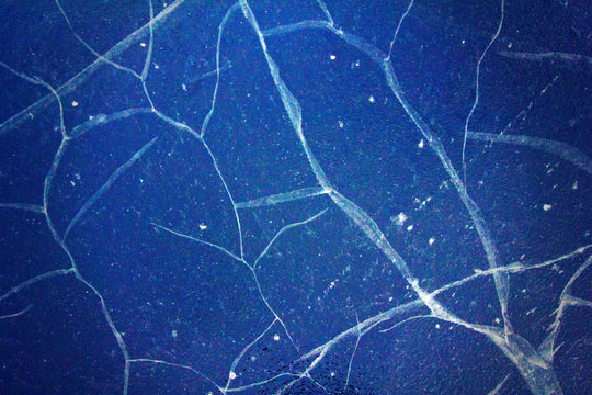 macro structure, pattern and crystals of newly formed ice