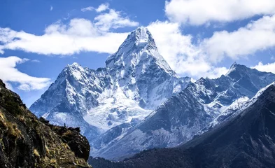 Photo sur Plexiglas Ama Dablam Vue depuis le sentier du bazar de Namche jusqu& 39 au camp de base de l& 39 Everest pour l& 39 Ama Dablam, le sommet le plus spectaculaire de la région de l& 39 Everest