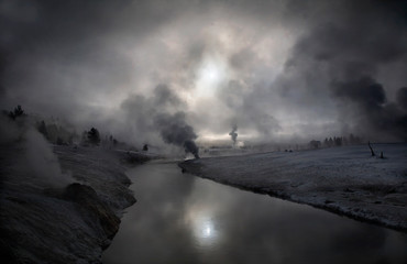 Fototapeta na wymiar Yellowstone Steaming