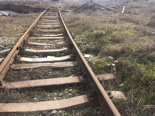 Obraz premium The appearance of the grassy train paths 