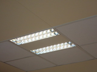 Fototapeta premium ceiling light in an office building