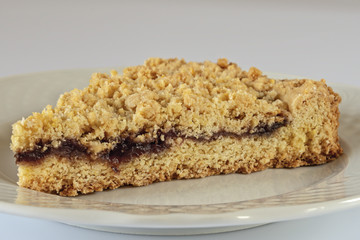 Crostata farcita alle ciliegie fetta