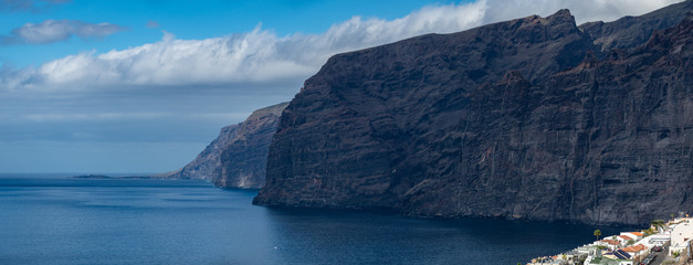 Fototapeta na wymiar Huge panorama of Los Gigantes cliffs in Tenerife, Atlantic ocean