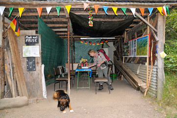 provisorische wanderhütte bei hunolstein
