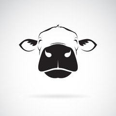 Vector of cow head design on a white background. Animals farm. Easy editable layered vector illustration.
