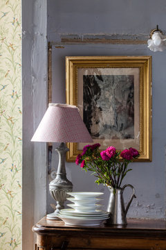 d&eacute;co murale avec papier peint et tissus de charme 