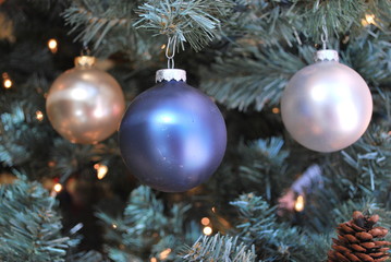 Obraz na płótnie Canvas Christmas Ornaments