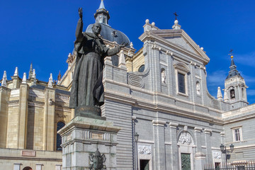 Naklejka premium Architectural view of the Almudena Cathedral in Madrid, Spain