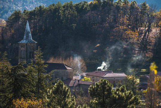 DIE 1,339 BESTEN BILDER, STOCK-FOTOS UND -VEKTORGRAFIKEN ZU „Kaminwurze