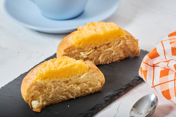 coconut cream bun