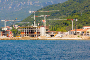 Construction of luxury hotels on the coast. The work of the equipment of the complex buildings