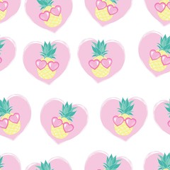 Cute seamless print with pineapples