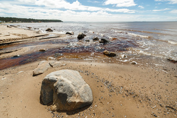 Beautiful northern seascape with large boulders. White sea.