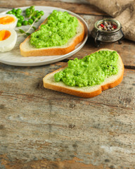 sandwich vegetable, green (healthy food: peas, avocados, and more). Healthy food concept. food background