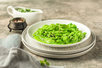 sandwich vegetable, green (healthy food: peas, avocados, and more). Healthy food concept. food background