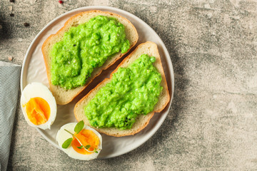 sandwich vegetable, green (healthy food: peas, avocados, and more). Healthy food concept. food background
