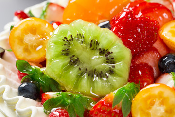 フルーツデコレーションケーキ