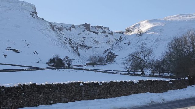 Whiniest Pass, Hope Valley near Castleton, Peak District National Park, Derbyshire, England, UK 