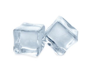Obraz premium Crystal clear ice cubes on white background