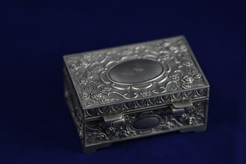 metal box for jewelry , Old silver metallic retro casket 