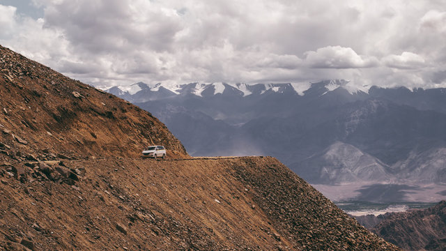 Mountain road in khardung la pass, Himalayan range